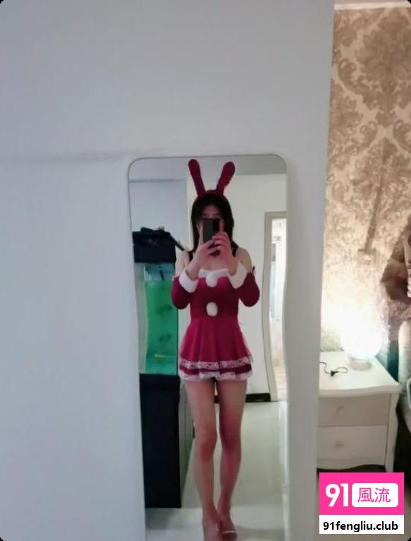 骚女巨乳高个鱼儿